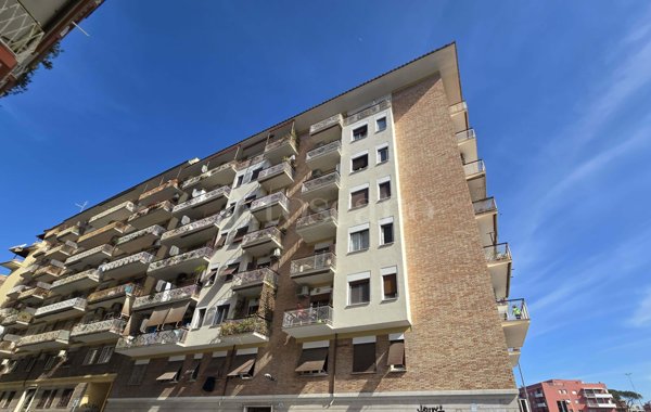 casa indipendente in vendita a Roma in zona Tuscolano