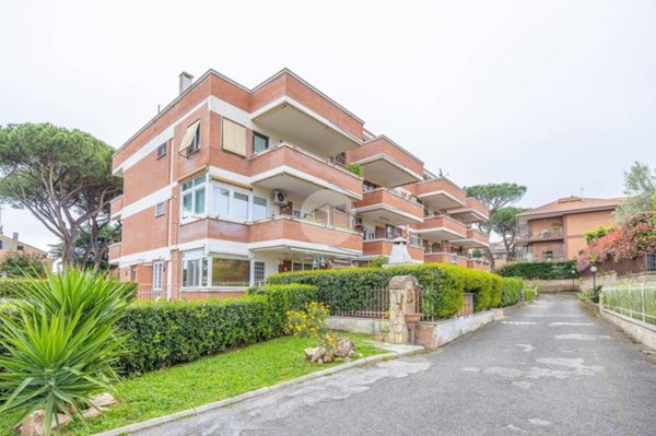 appartamento in vendita a Roma in zona Appio Claudio