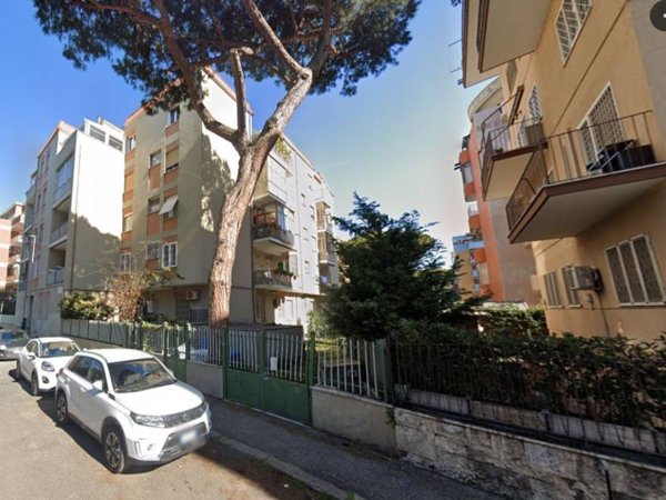 appartamento in vendita a Roma in zona Ostia