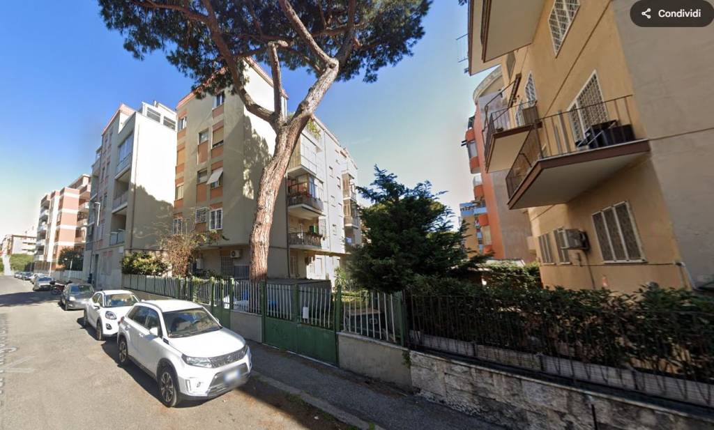 appartamento in vendita a Roma in zona Ostia