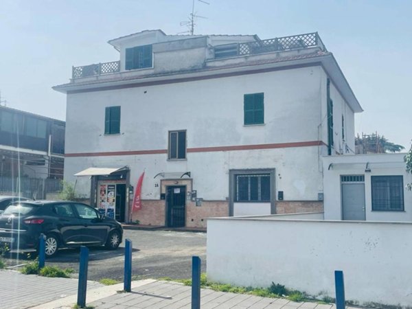 appartamento in vendita a Roma in zona Tor Cervara