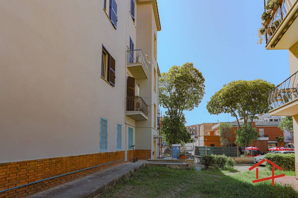 appartamento in vendita a Roma in zona Vitinia
