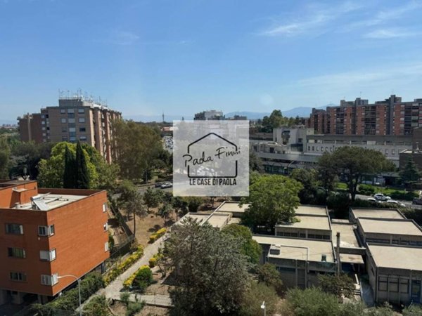 appartamento in vendita a Roma in zona Tor de' Cenci