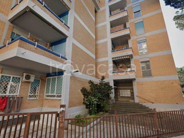 appartamento in vendita a Roma in zona Ostia