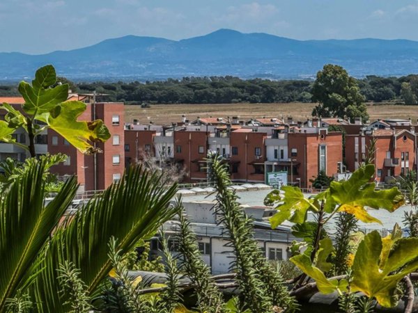 appartamento in vendita a Roma in zona Acilia