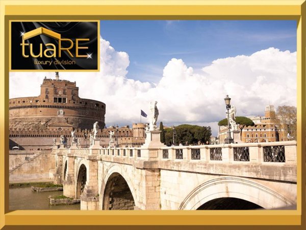 appartamento in vendita a Roma in zona Parione/Sant'Eustachio