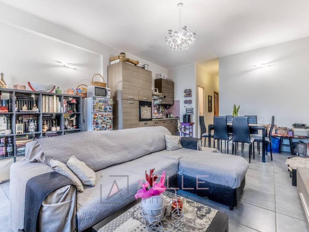 appartamento in vendita a Roma in zona Acilia
