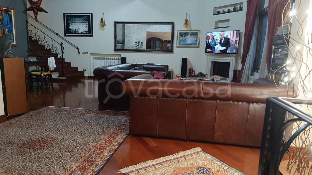 casa indipendente in vendita a Roma in zona Infernetto
