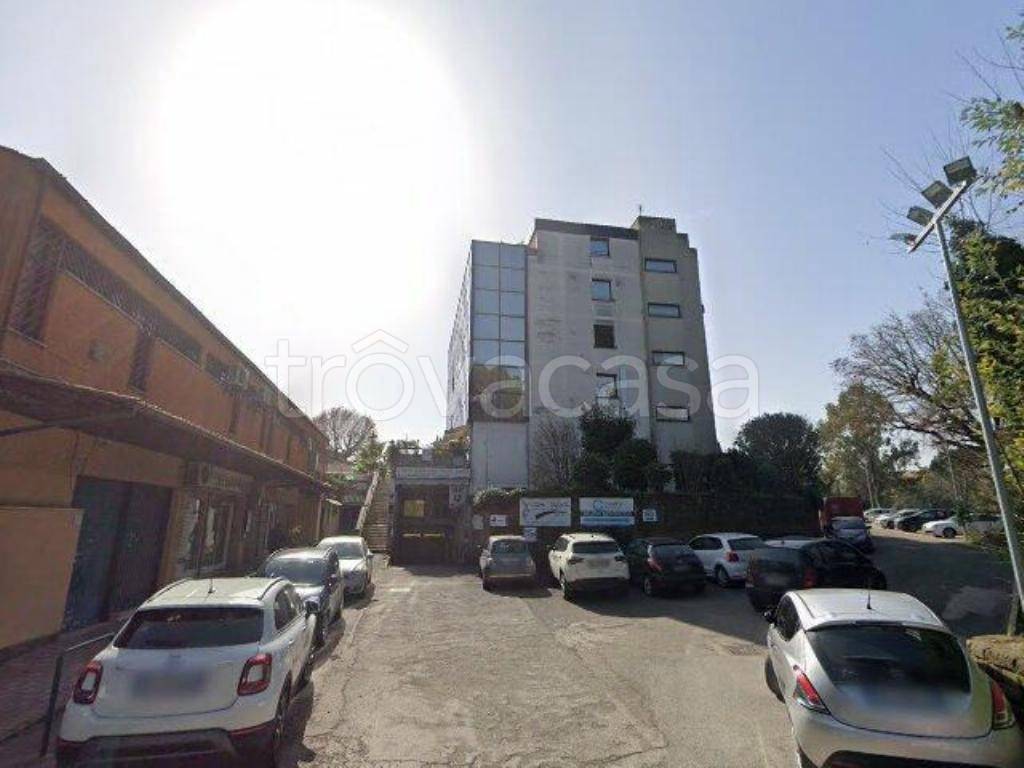 negozio in vendita a Roma in zona La Storta
