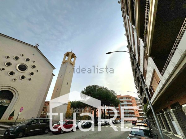 negozio in vendita a Roma in zona Ardeatino