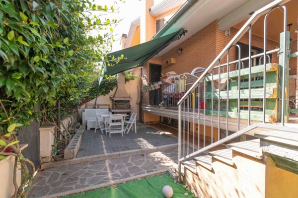 casa indipendente in vendita a Roma in zona Cinquina