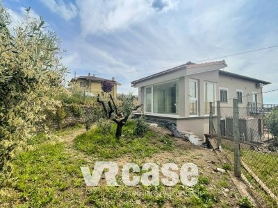 casa indipendente in vendita a Roma
