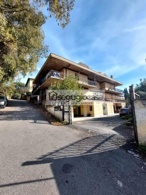 appartamento in vendita a Roma in zona Tor di Quinto