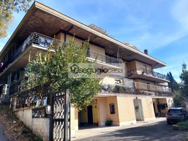 appartamento in vendita a Roma in zona Tor di Quinto