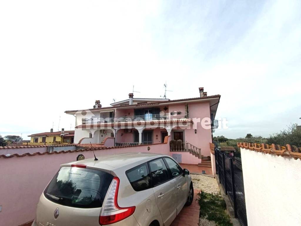 appartamento in vendita a Roma in zona Trigoria