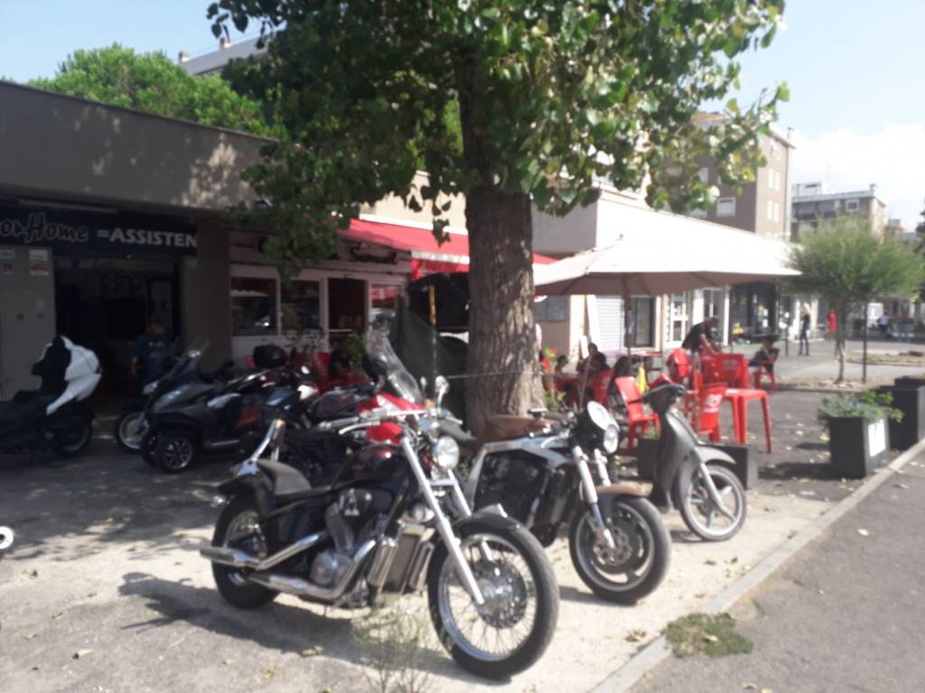 negozio in vendita a Roma in zona Ostia