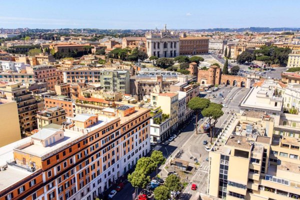appartamento in vendita a Roma in zona Rione Prati