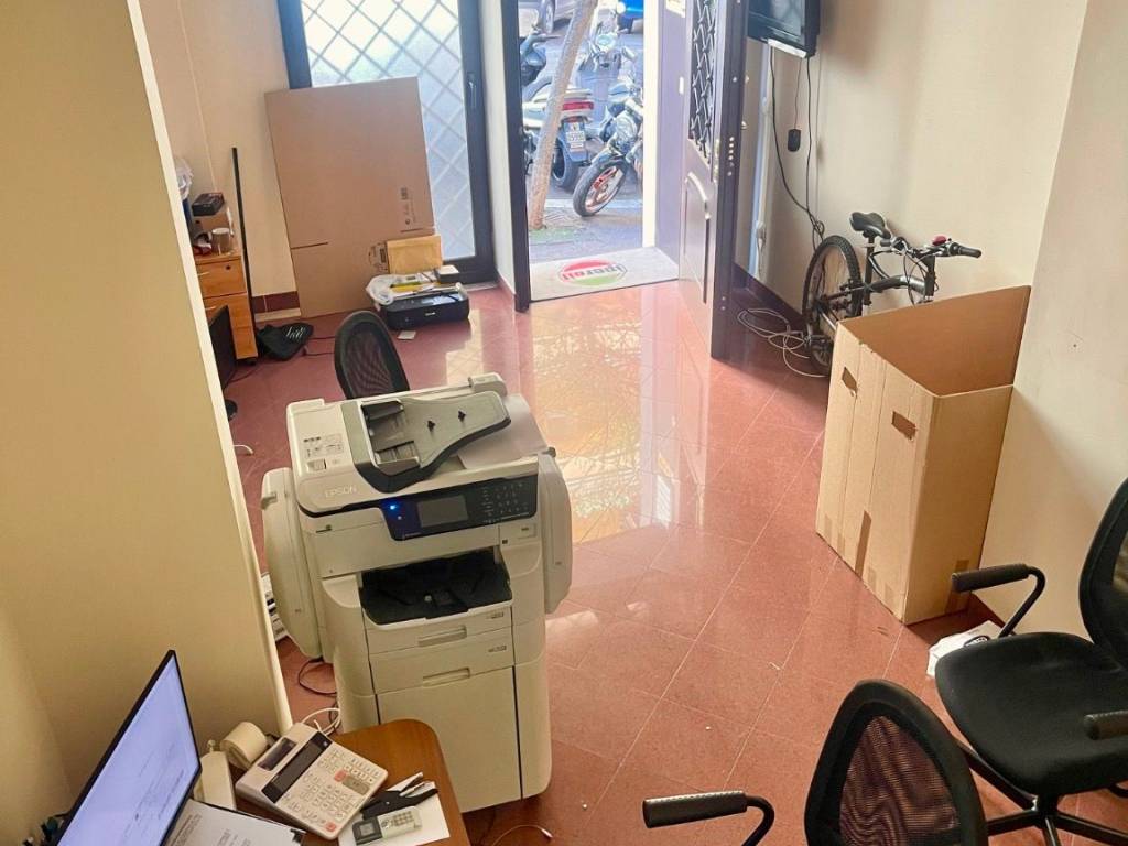 negozio in vendita a Roma in zona Trieste
