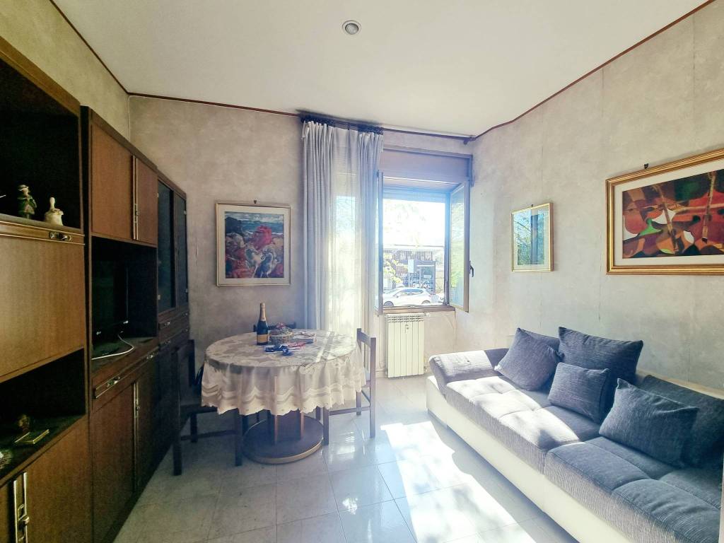 appartamento in vendita a Roma in zona Appio Claudio