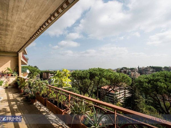 appartamento in vendita a Roma in zona Tor di Quinto