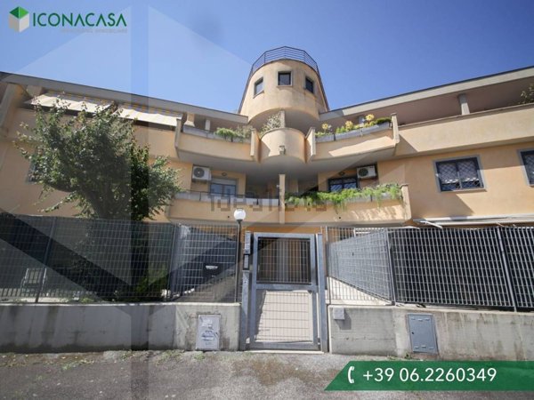appartamento in vendita a Roma in zona Castelverde