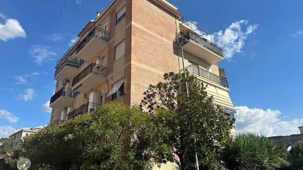 appartamento in vendita a Roma in zona Alessandrino