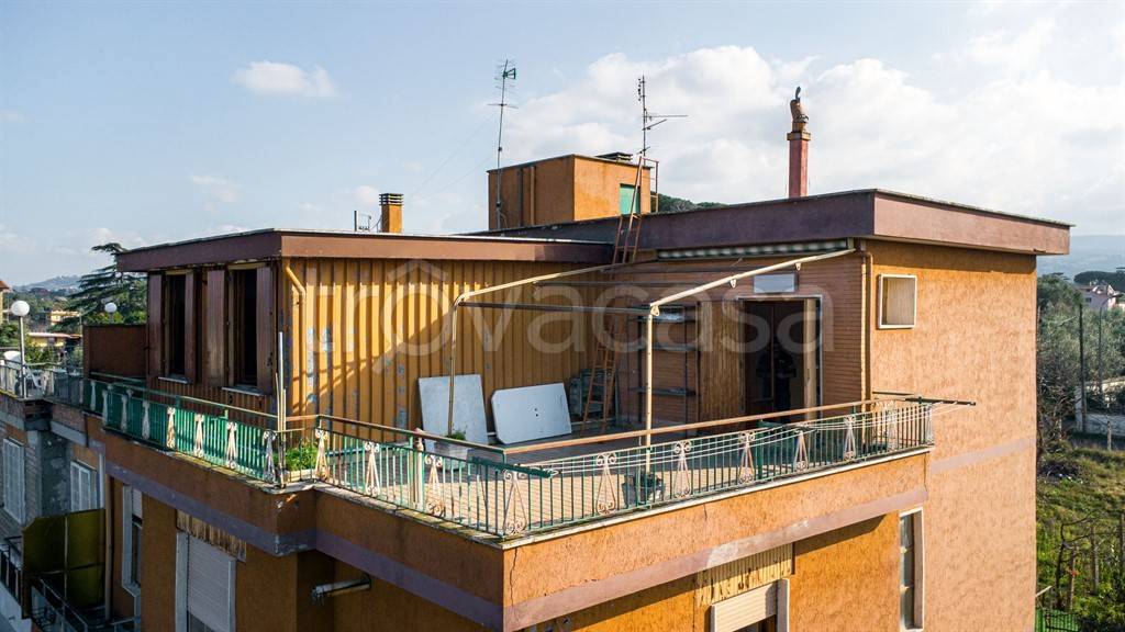 appartamento in vendita a Roma in zona Finocchio