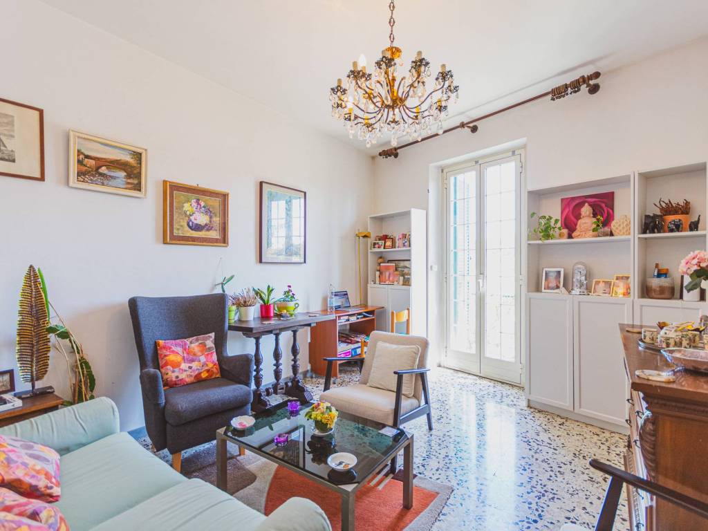 appartamento in vendita a Roma in zona Colle del Sole