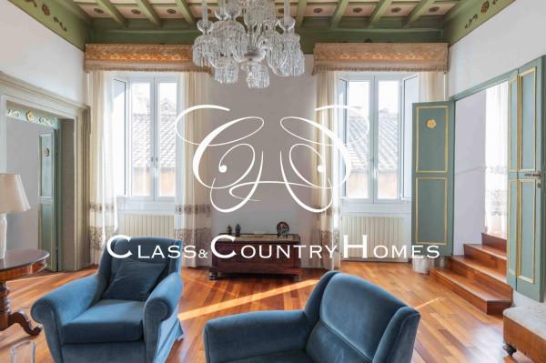 appartamento in vendita a Roma in zona Rione Regola