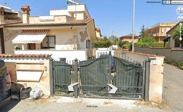 casa indipendente in vendita a Roma in zona Acilia