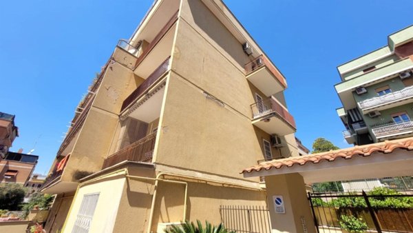 appartamento in vendita a Roma in zona Primavalle