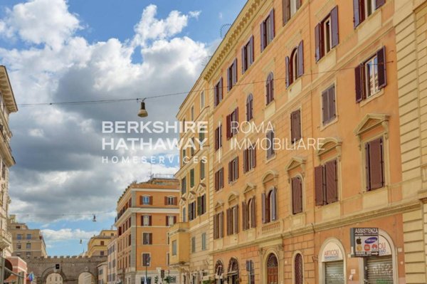 appartamento in vendita a Roma in zona Rione Borgo