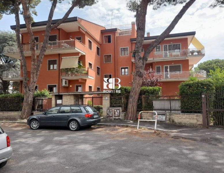 appartamento in vendita a Roma in zona Torrino