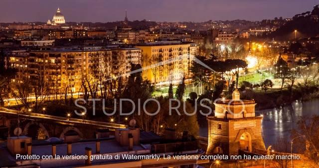 appartamento in vendita a Roma in zona Della Vittoria