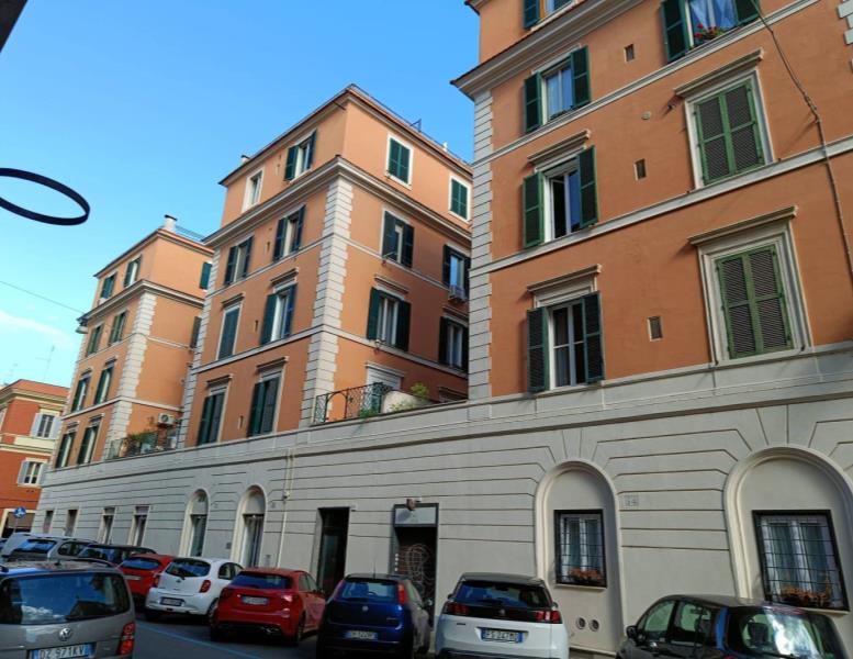 negozio in vendita a Roma in zona Testaccio