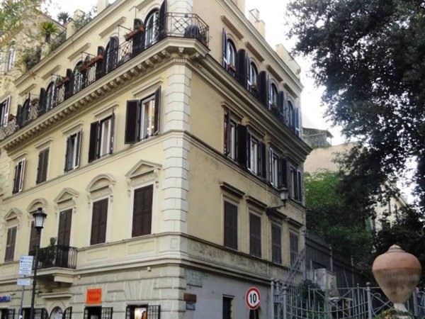 negozio in vendita a Roma in zona Trieste
