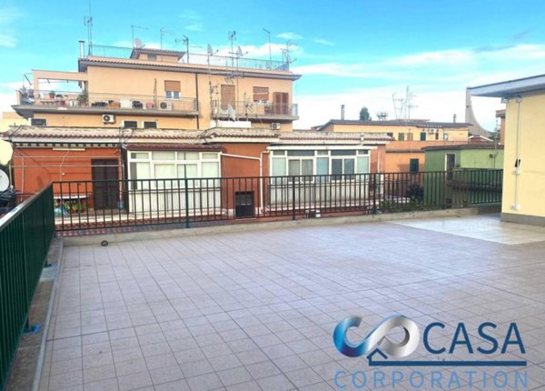 appartamento in vendita a Roma in zona Torre Angela