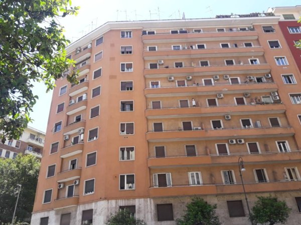 appartamento in vendita a Roma in zona Nomentano