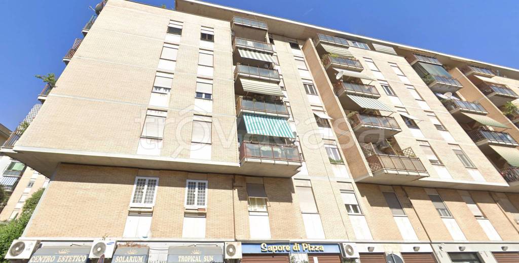 appartamento in vendita a Roma in zona Portuense