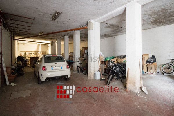 locale di sgombero in vendita a Roma in zona Ostiense