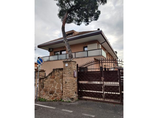 appartamento in vendita a Roma in zona Tor Vergata/Torrenova