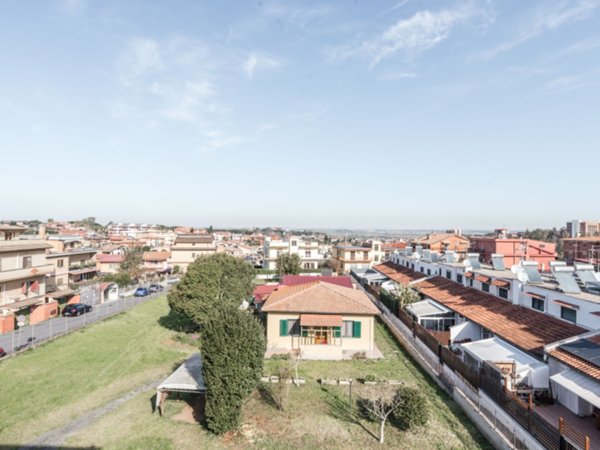appartamento in vendita a Roma in zona Acilia