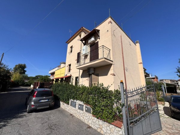 appartamento in vendita a Roma in zona Borghesiana