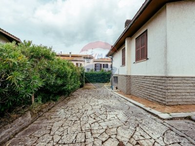 casa indipendente in vendita a Roma