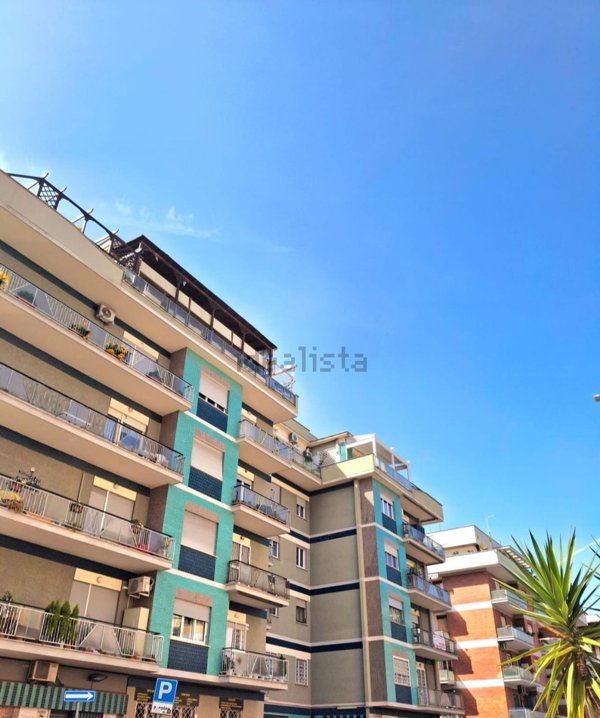 appartamento in vendita a Roma in zona Ostia