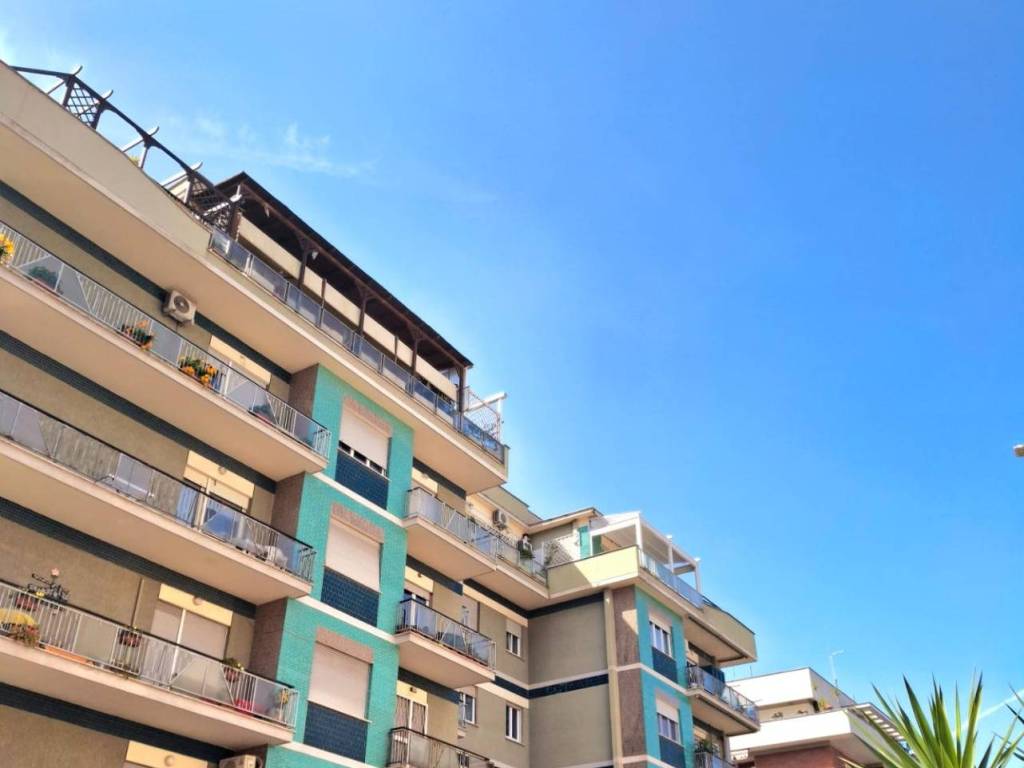appartamento in vendita a Roma in zona Ostia