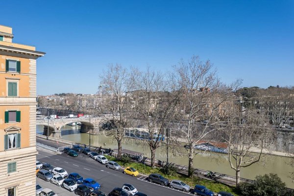appartamento in vendita a Roma in zona Rione Prati