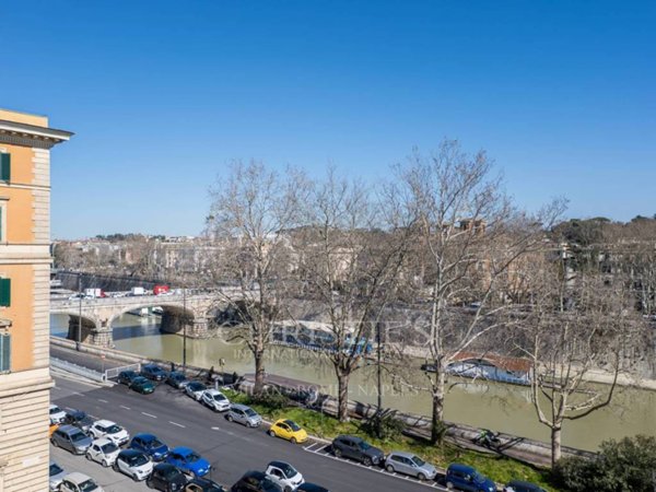 appartamento in vendita a Roma in zona Rione Prati