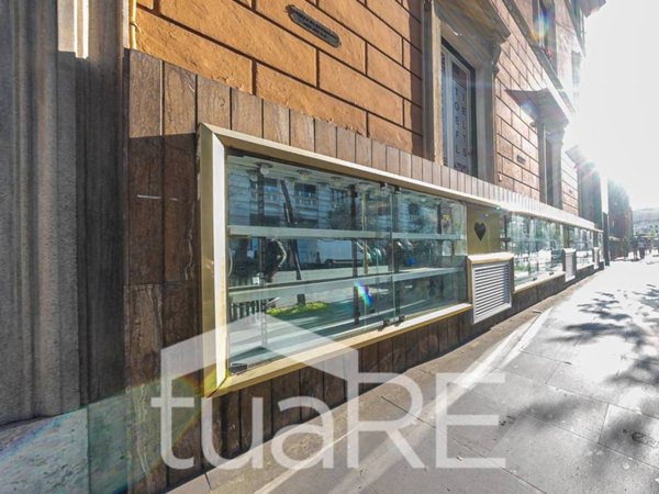 negozio in vendita a Roma in zona Rione Prati