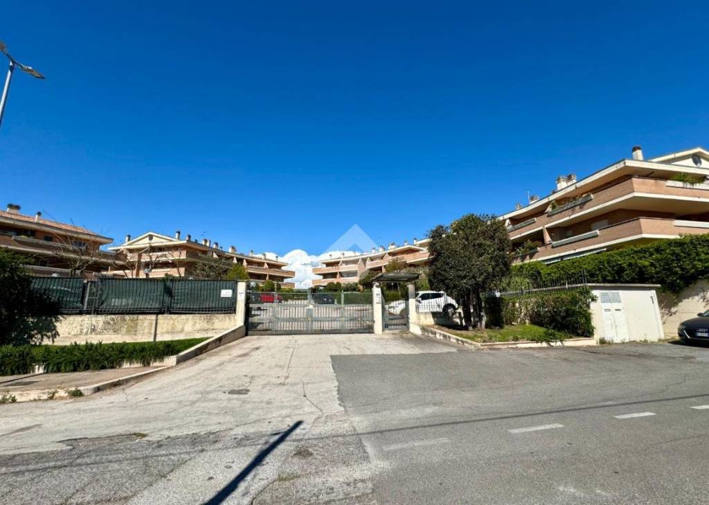 appartamento in vendita a Roma in zona Monte Migliore